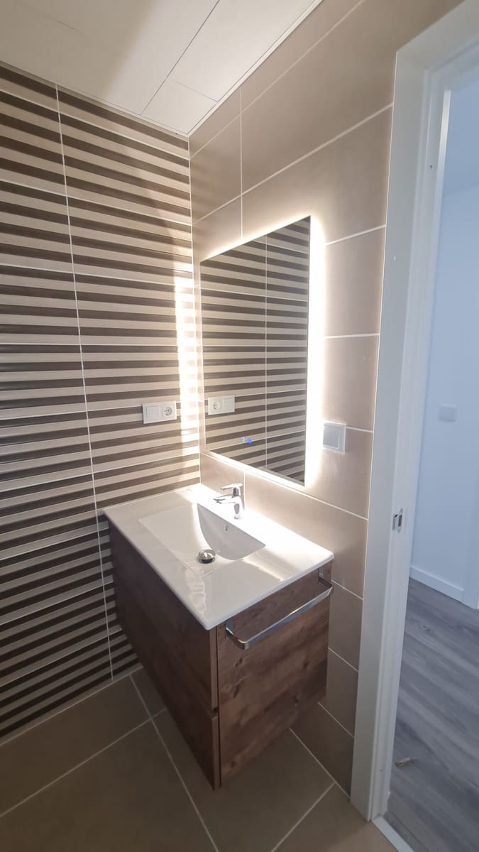 4 makuuhuone Paritalo myytävänä paikassa La Nucia mukana uima-altaan 
autotalli - 595 000 € (Ref: 9550023)