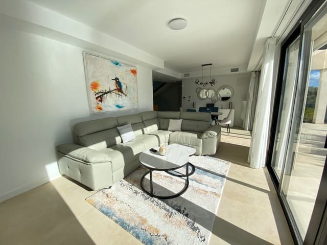 6 soverom Villa til salgs i El Campello med svømmebasseng garasje - € 1 349 000 (Ref: 9579977)