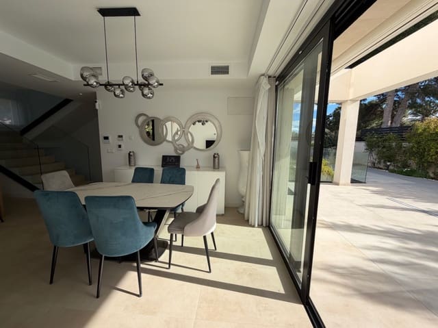 6 soverom Villa til salgs i El Campello med svømmebasseng garasje - € 1 349 000 (Ref: 9579977)