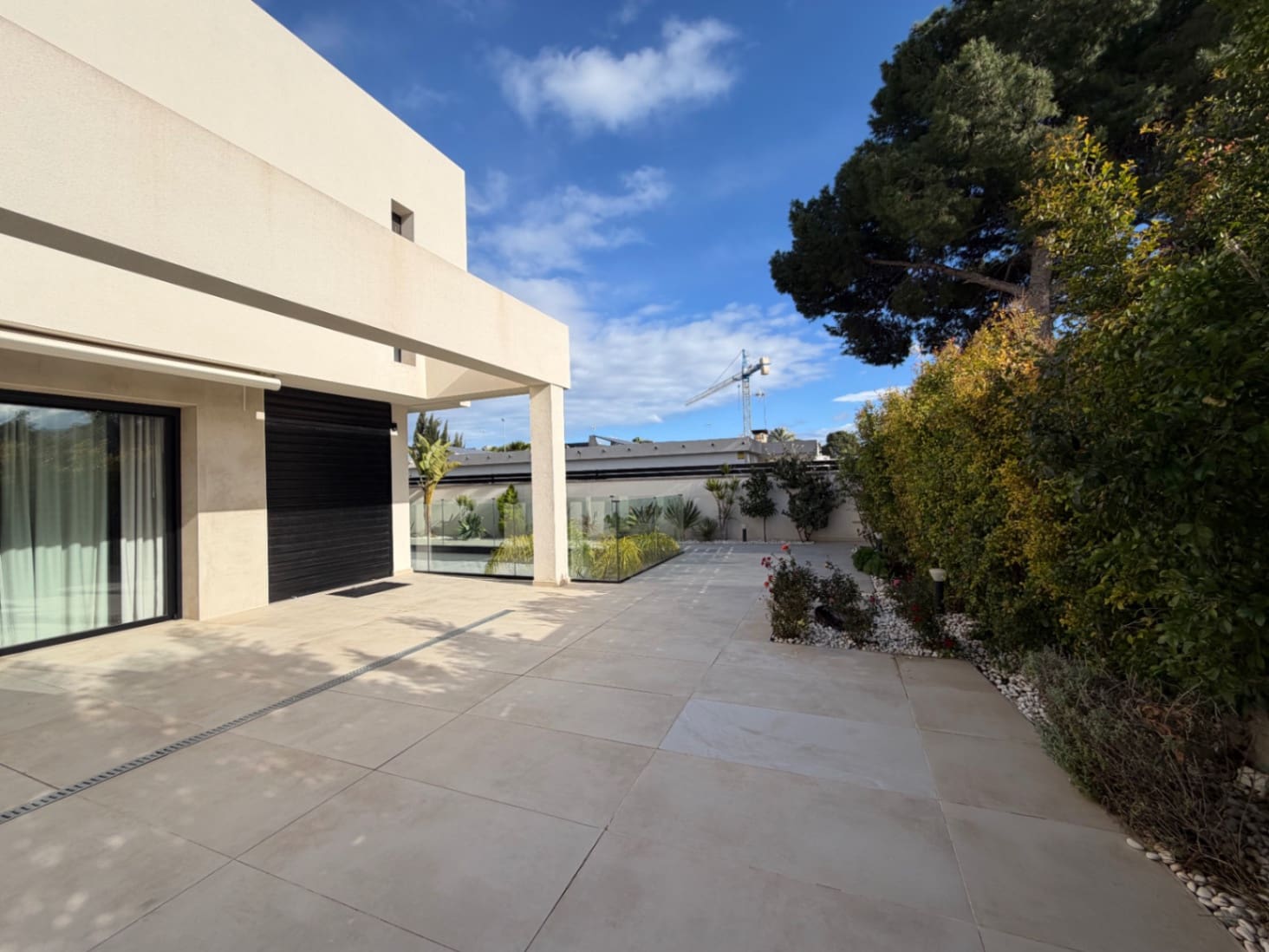 6 bedroom Villa for sale in El Campello with pool garage - € 1,349,000 (Ref: 9579977)