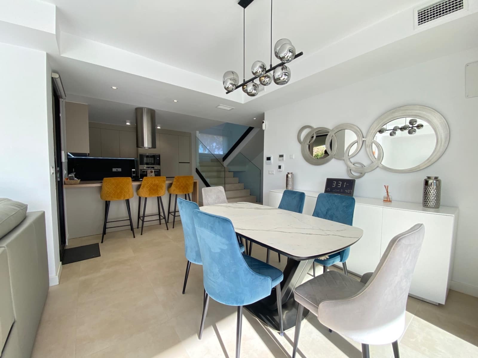 6 bedroom Villa for sale in El Campello with pool garage - € 1,349,000 (Ref: 9579977)