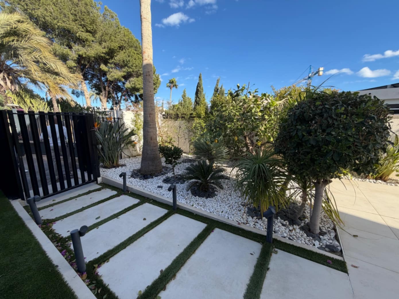 6 bedroom Villa for sale in El Campello with pool garage - € 1,349,000 (Ref: 9579977)