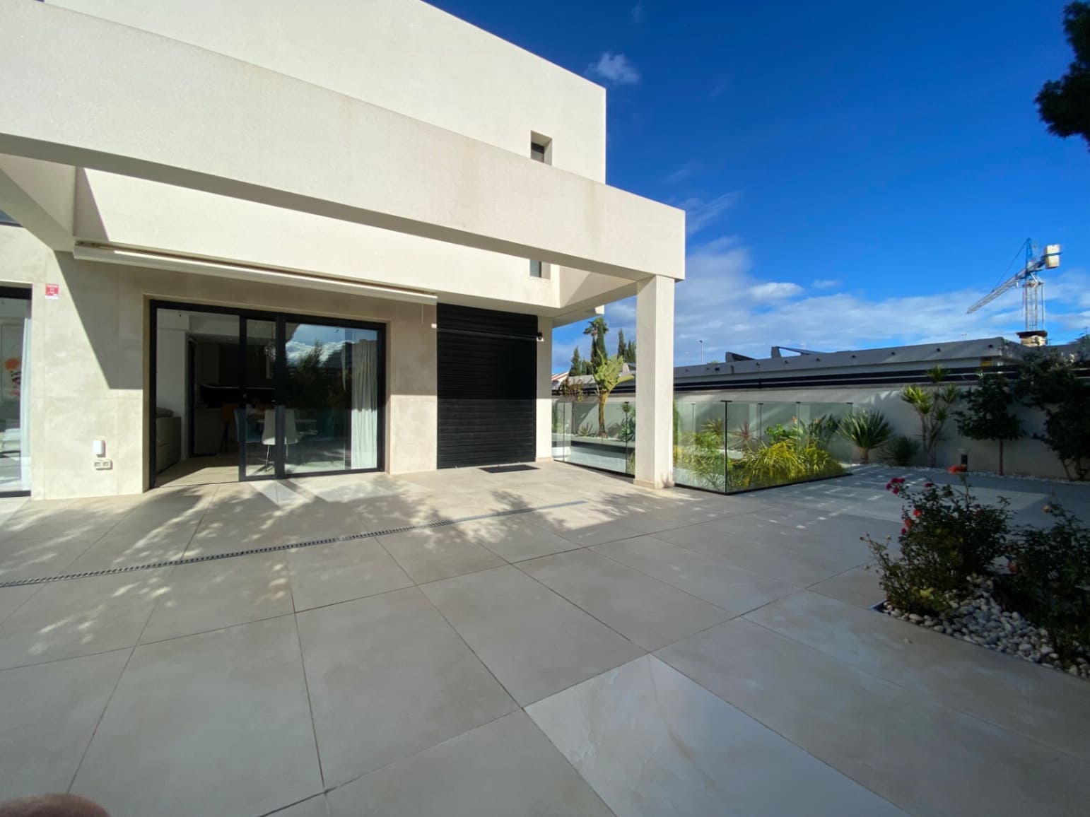 6 bedroom Villa for sale in El Campello with pool garage - € 1,349,000 (Ref: 9579977)