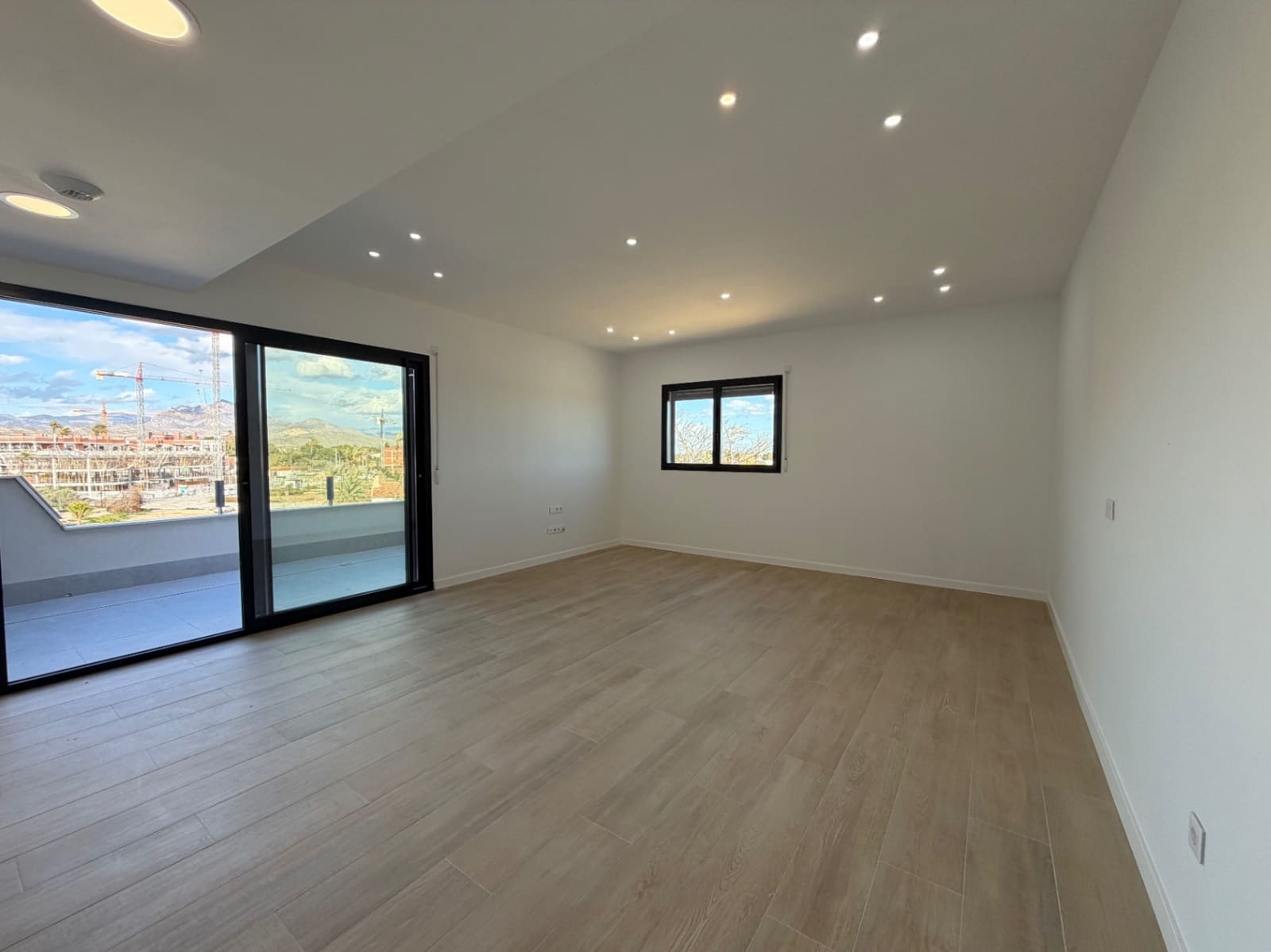 3 soverom Leilighet til leie i San Juan de Alicante / Sant Joan d'Alacant med svømmebasseng garasje - € 2 000 (Ref: 9579978)