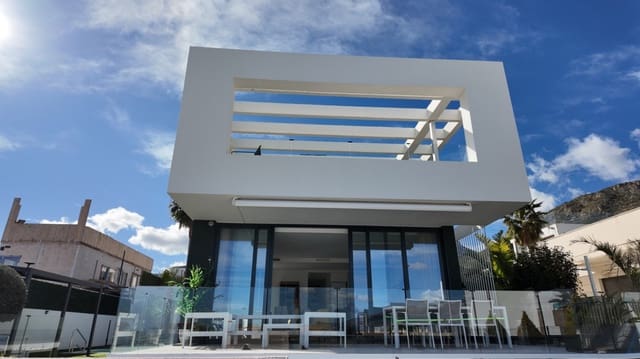 3 makuuhuone Huvila myytävänä paikassa Polop mukana uima-altaan 
autotalli - 585 000 € (Ref: 9589324)