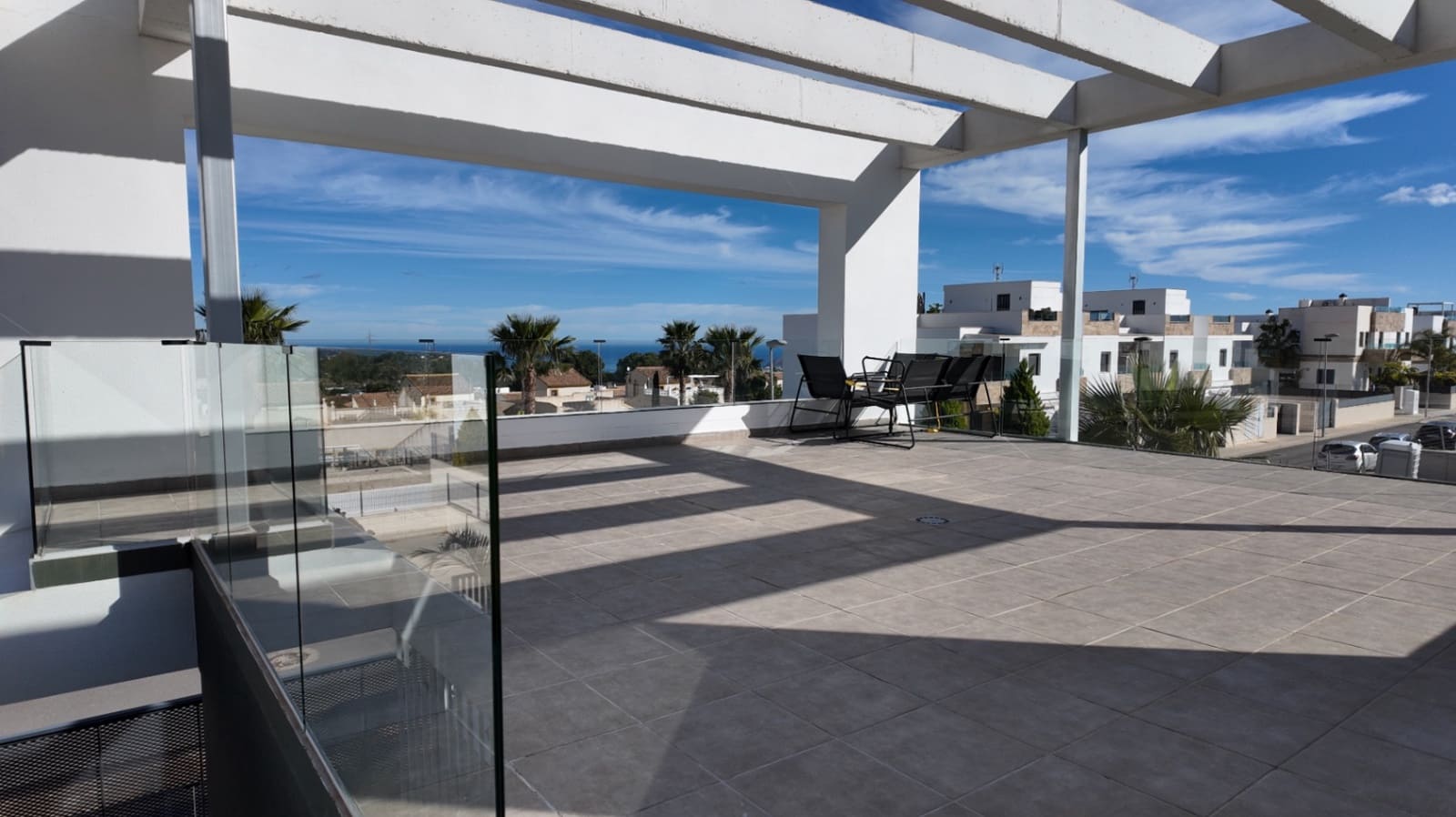 3 makuuhuone Huvila myytävänä paikassa Polop mukana uima-altaan 
autotalli - 585 000 € (Ref: 9589324)