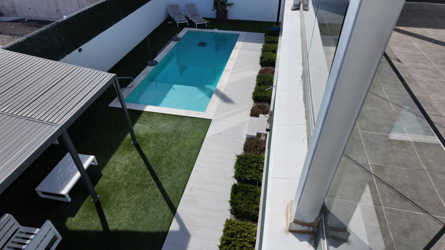 3 makuuhuone Huvila myytävänä paikassa Polop mukana uima-altaan 
autotalli - 585 000 € (Ref: 9589324)