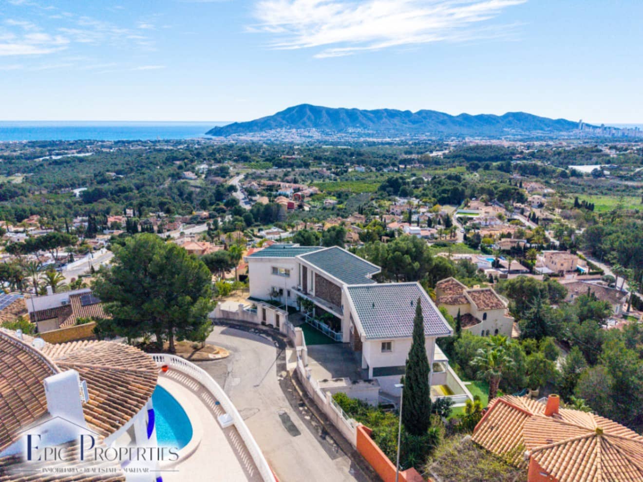 4 sovrum Villa till salu i Alfaz del Pi / L'Alfas del Pi med pool - 1 350 000 € (Ref: 9603282)