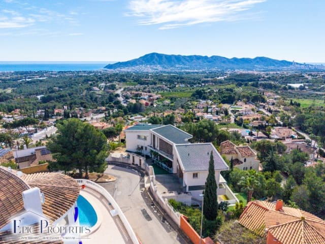 4 sovrum Villa till salu i Alfaz del Pi / L'Alfàs del Pi med pool - 1 350 000 € (Ref: 9603282)