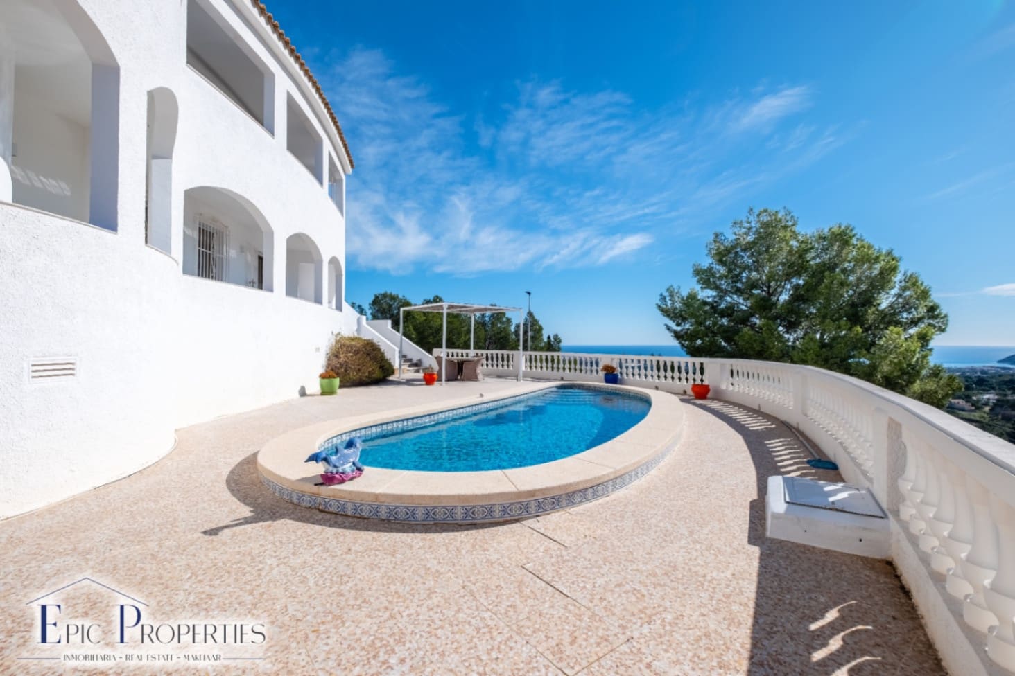 4 sovrum Villa till salu i Alfaz del Pi / L'Alfas del Pi med pool - 1 350 000 € (Ref: 9603282)