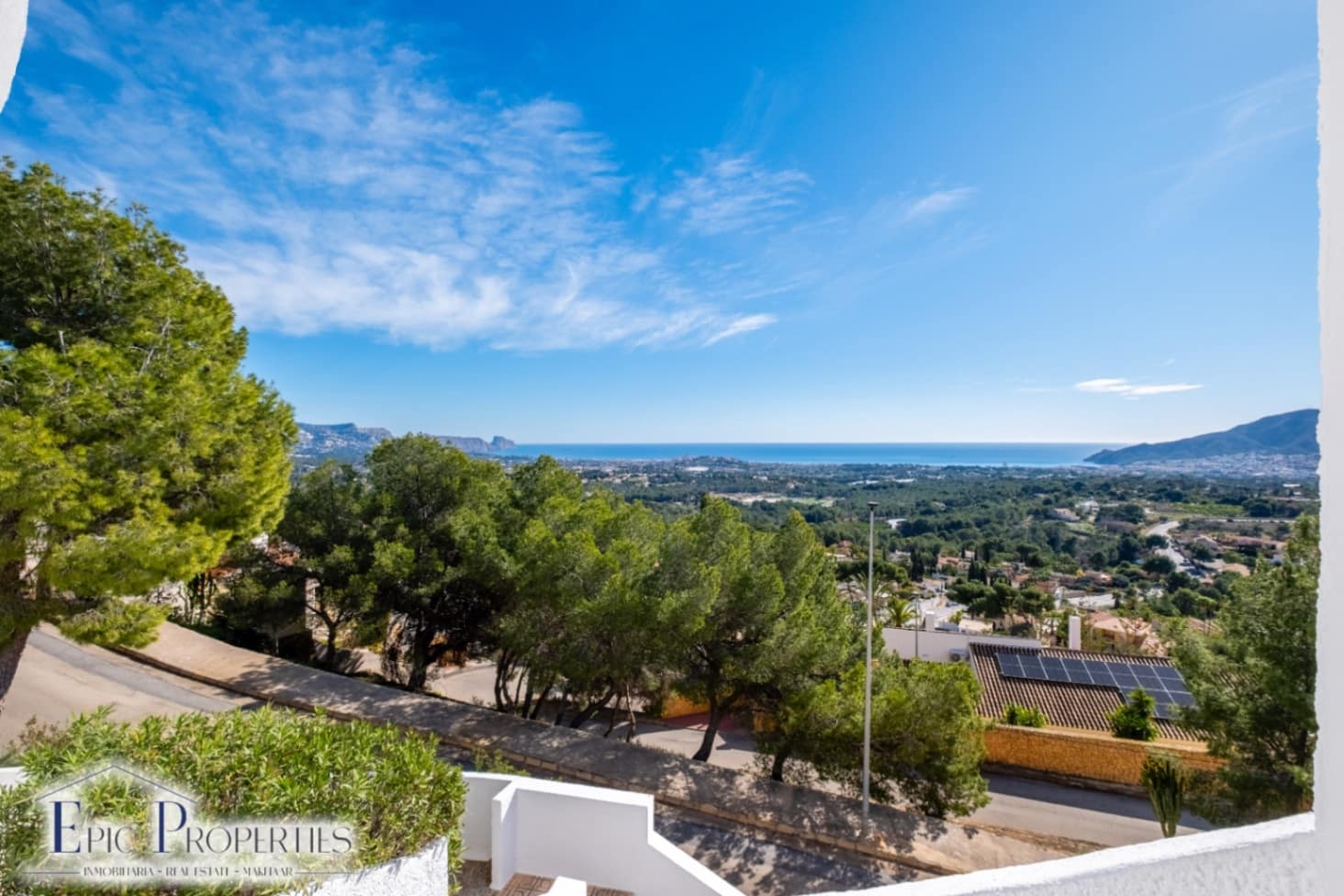 4 sovrum Villa till salu i Alfaz del Pi / L'Alfas del Pi med pool - 1 350 000 € (Ref: 9603282)