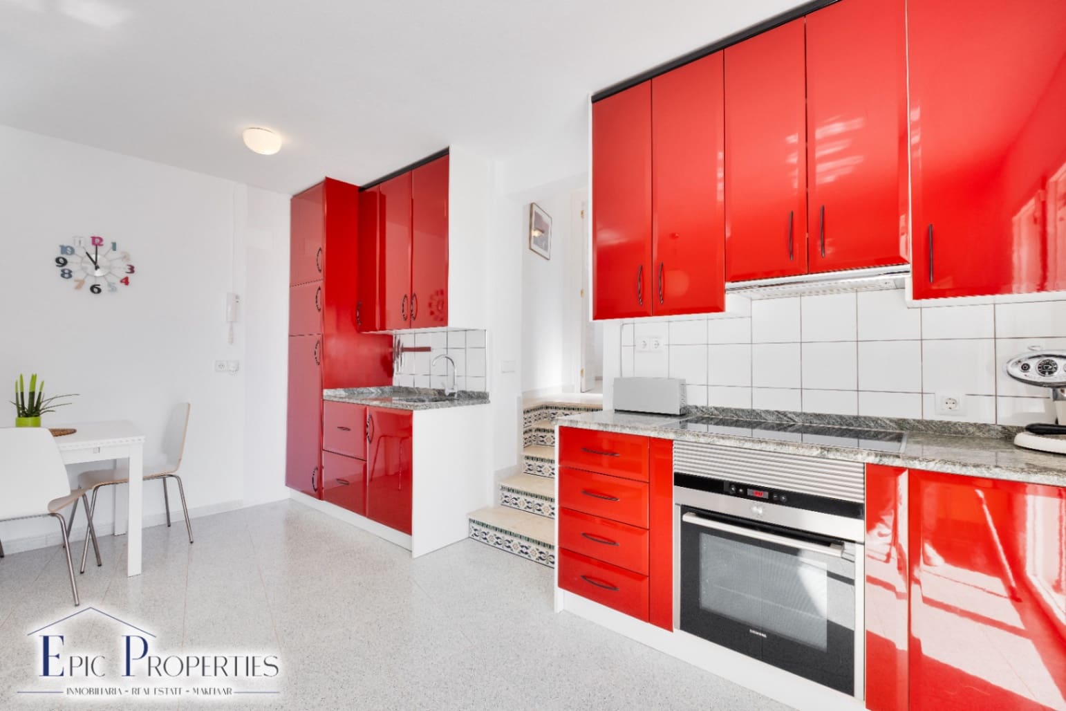 4 sovrum Villa till salu i Alfaz del Pi / L'Alfas del Pi med pool - 1 350 000 € (Ref: 9603282)