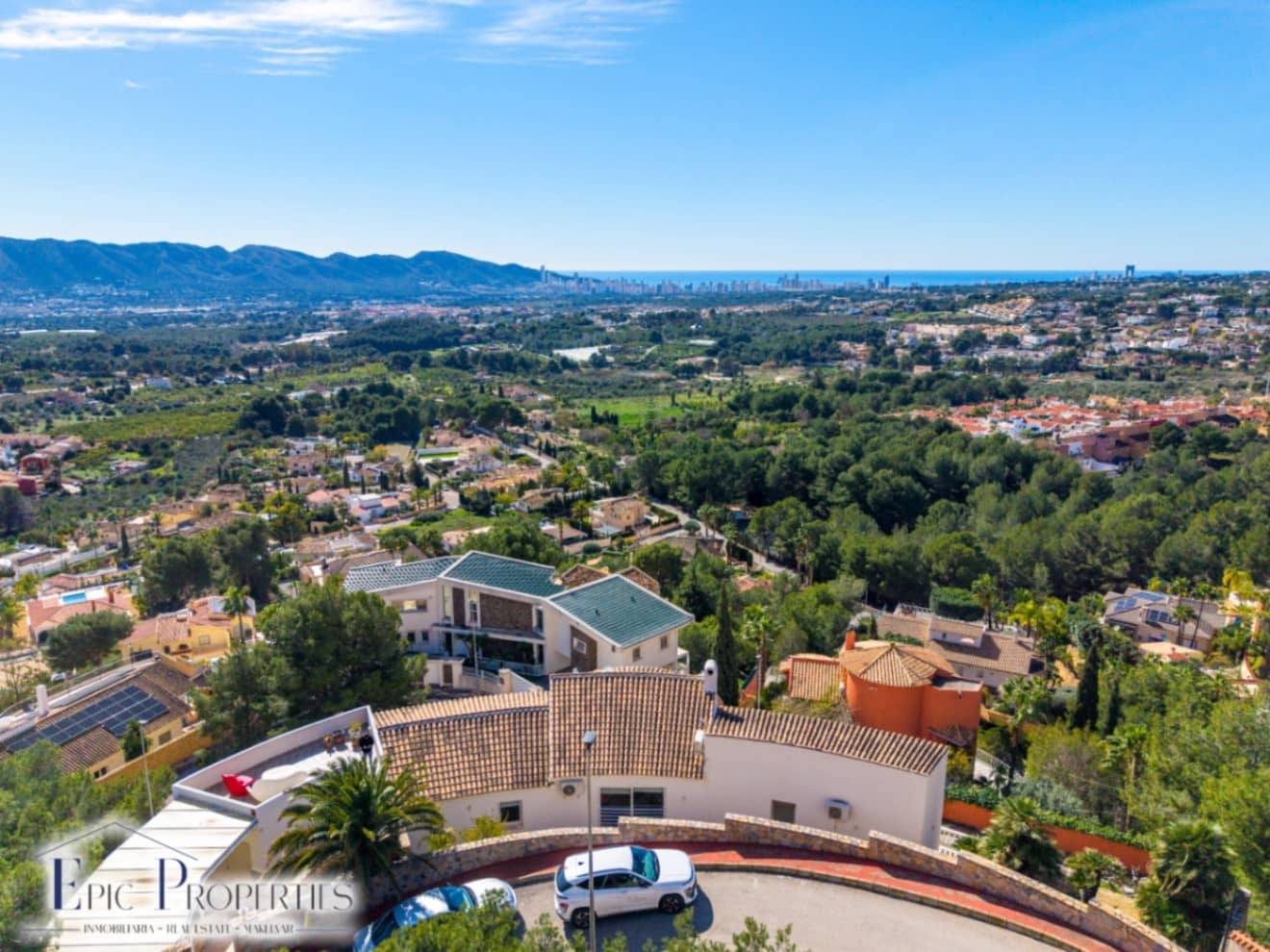 4 sovrum Villa till salu i Alfaz del Pi / L'Alfas del Pi med pool - 1 350 000 € (Ref: 9603282)