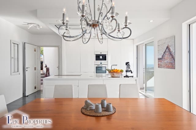 4 sovrum Villa till salu i Alfaz del Pi / L'Alfàs del Pi med pool - 1 350 000 € (Ref: 9603282)