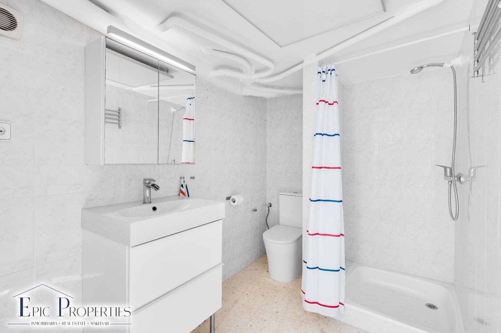 4 sovrum Villa till salu i Alfaz del Pi / L'Alfas del Pi med pool - 1 350 000 € (Ref: 9603282)