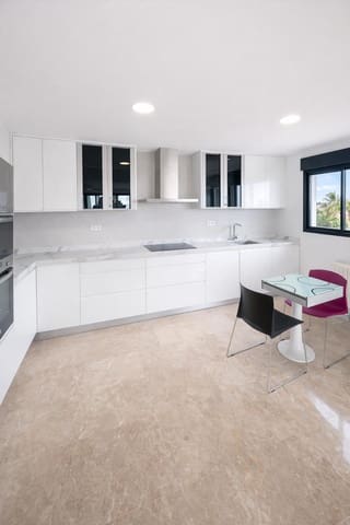 5 slaapkamer Villa te koop in La Nucia met zwembad - € 895.000 (Ref: 9606782)