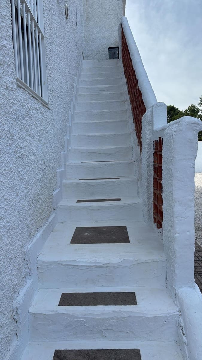 Estúdio para arrendar em Albir - 700 € (Ref: 9606783)