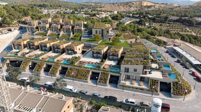 Chalet de 3 habitaciones en La Nucia en venta con piscina - 656.000 € (Ref: 9636158)