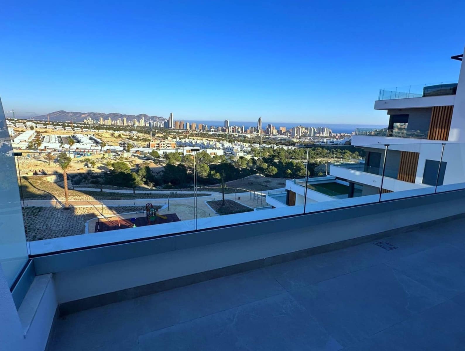 3 quarto Apartamento para venda em Finestrat com piscina - 570 000 € (Ref: 9650586)