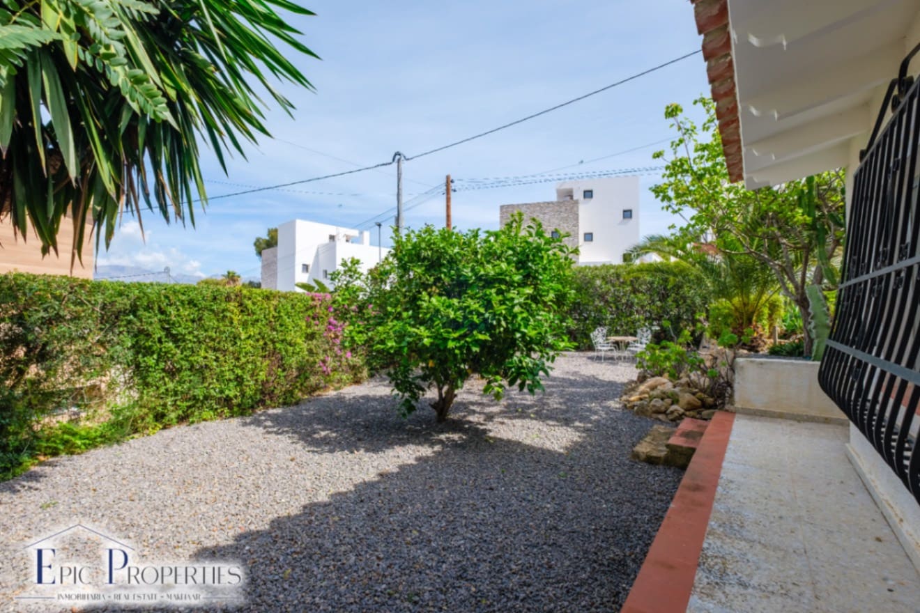 3 soveværelse Villa til salg i Albir med swimmingpool garage - € 729.000 (Ref: 9687456)