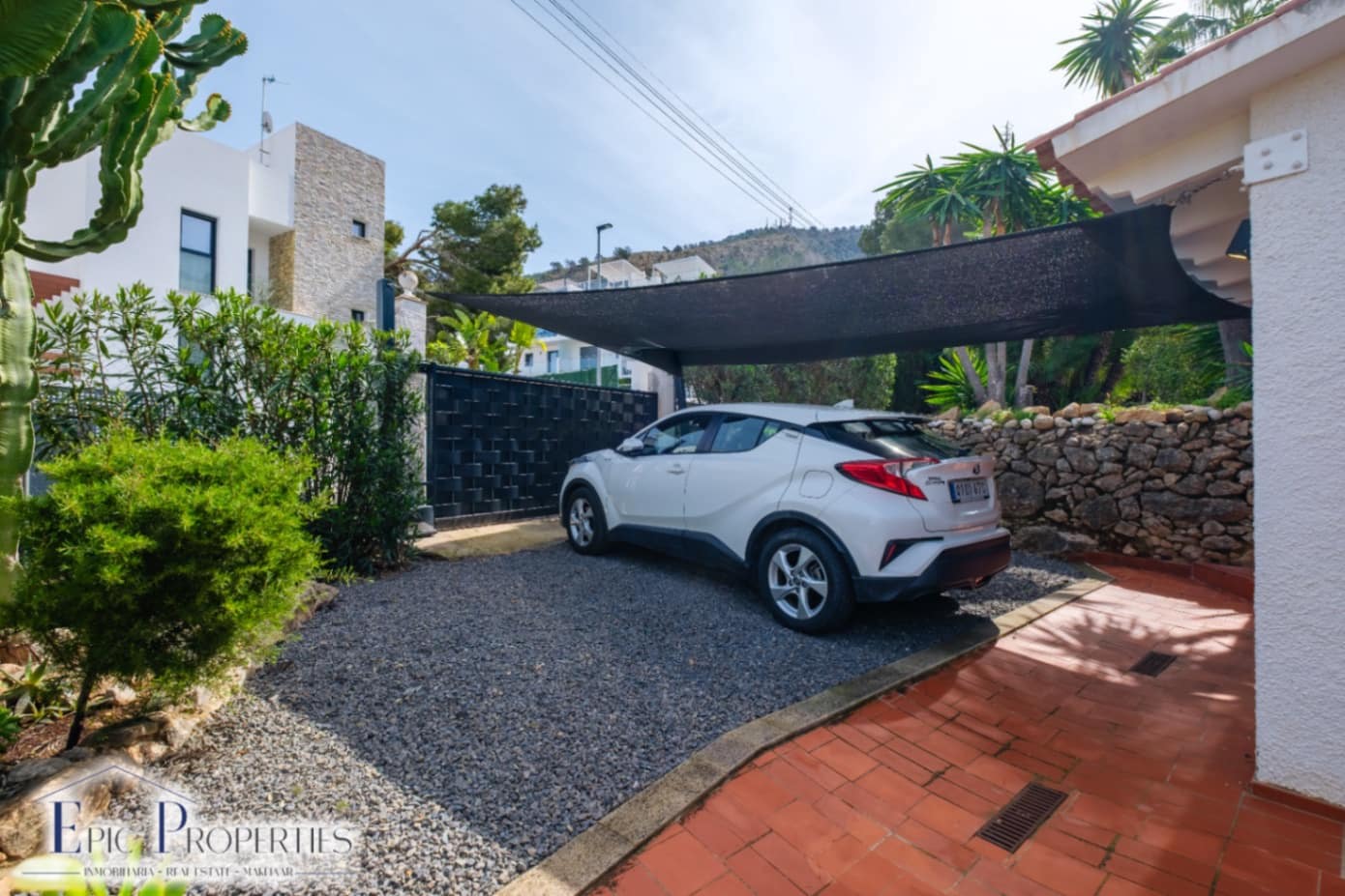 3 soveværelse Villa til salg i Albir med swimmingpool garage - € 729.000 (Ref: 9687456)