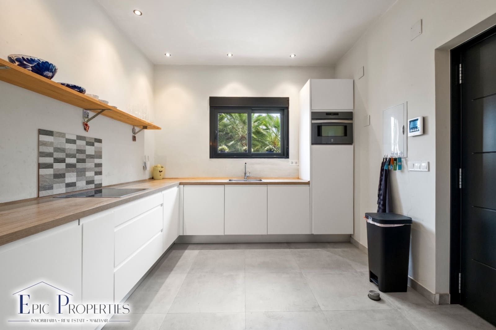 3 soveværelse Villa til salg i Albir med swimmingpool garage - € 729.000 (Ref: 9687456)