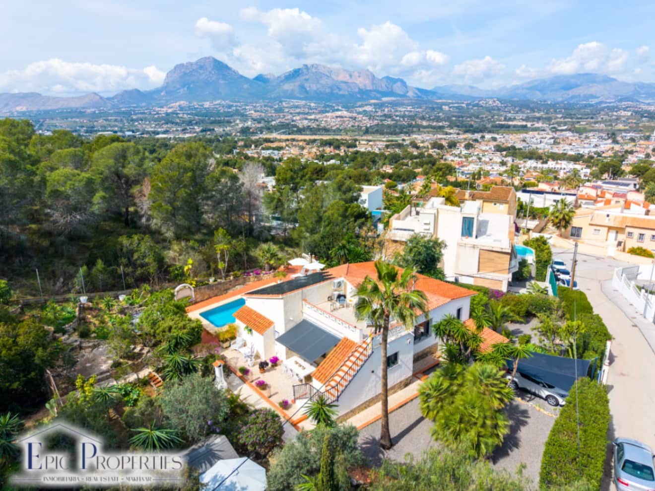 3 soveværelse Villa til salg i Albir med swimmingpool garage - € 729.000 (Ref: 9687456)