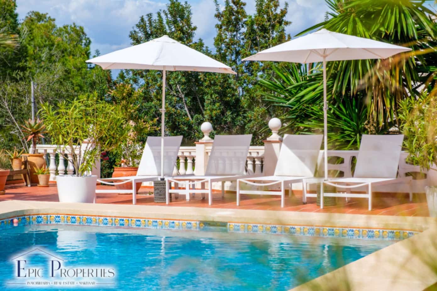 3 soveværelse Villa til salg i Albir med swimmingpool garage - € 729.000 (Ref: 9687456)