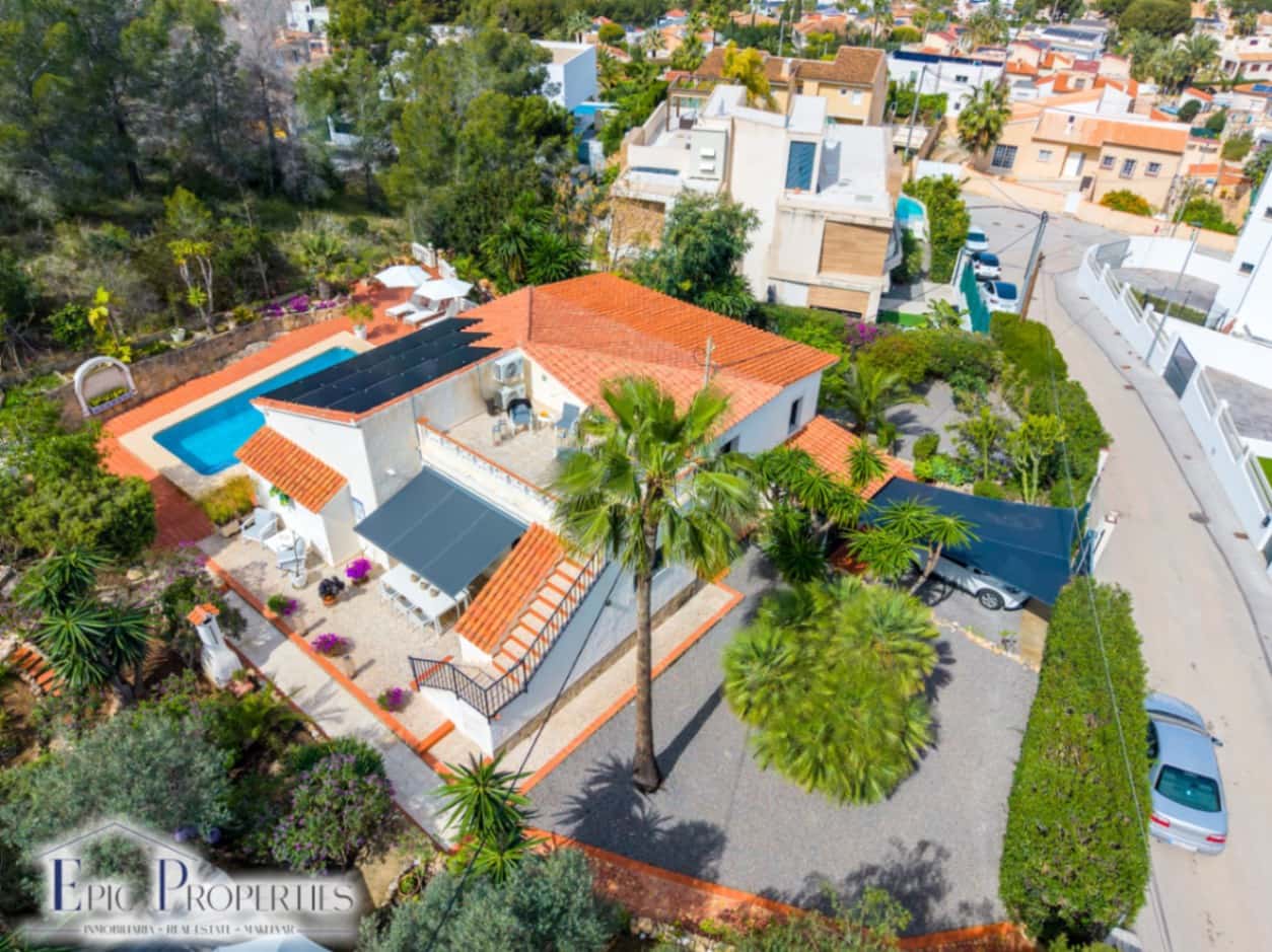 3 soveværelse Villa til salg i Albir med swimmingpool garage - € 729.000 (Ref: 9687456)