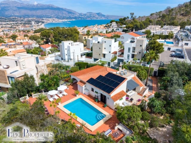 3 soveværelse Villa til salg i Albir, Alfaz del Pi / L'Alfàs del Pi med swimmingpool garage - € 729.000 (Ref: 9687456)