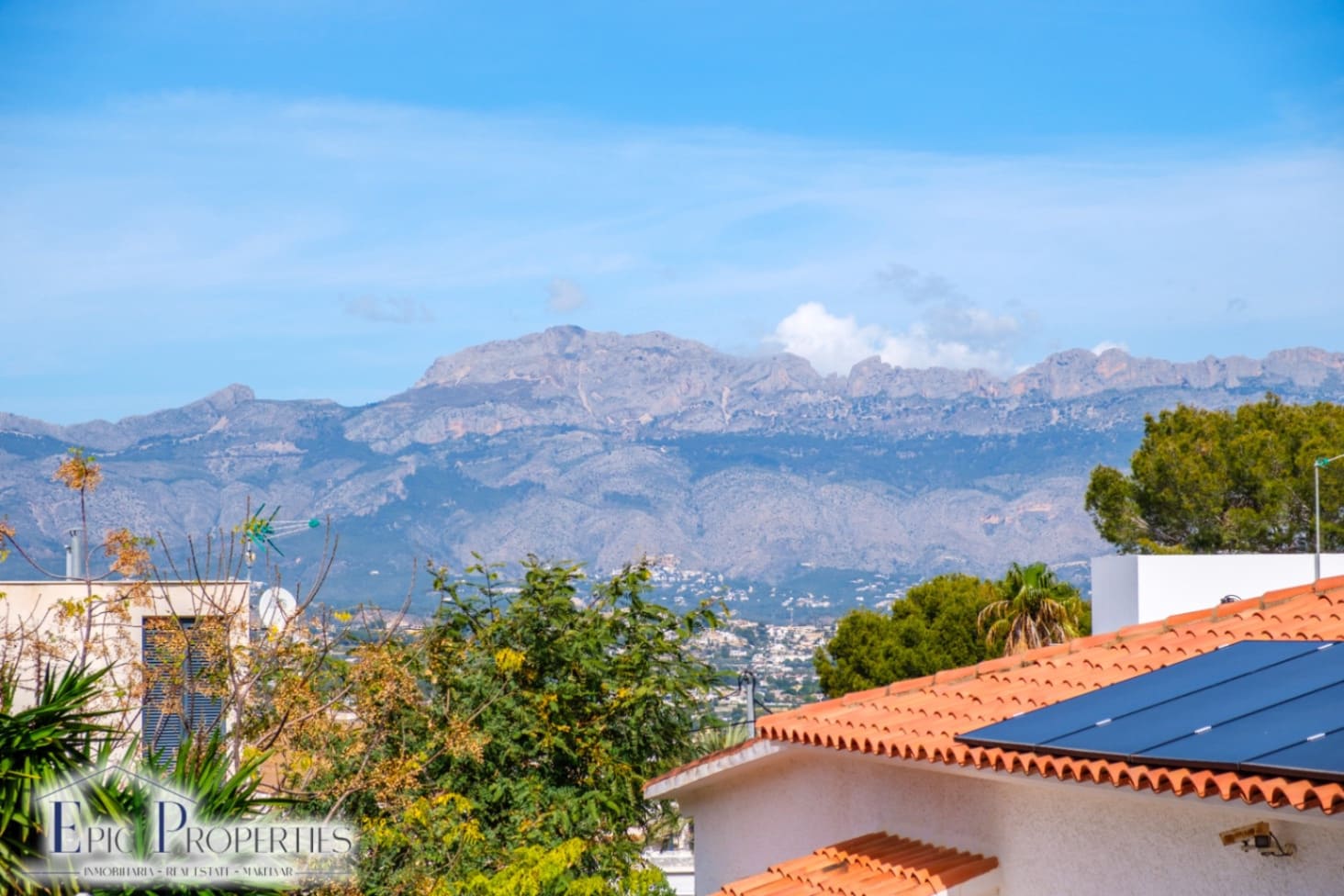 3 soveværelse Villa til salg i Albir med swimmingpool garage - € 729.000 (Ref: 9687456)