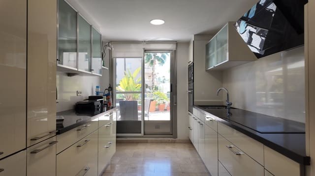 2 soveværelse Lejlighed til salg i Albir, Alfaz del Pi / L'Alfàs del Pi med swimmingpool garage - € 520.000 (Ref: 9694001)