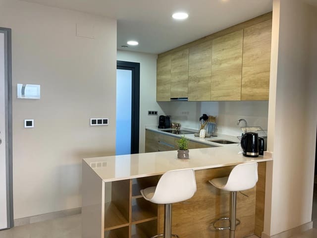 2 sovrum Lägenhet till salu i Benidorm med pool garage - 599 000 € (Ref: 9709220)