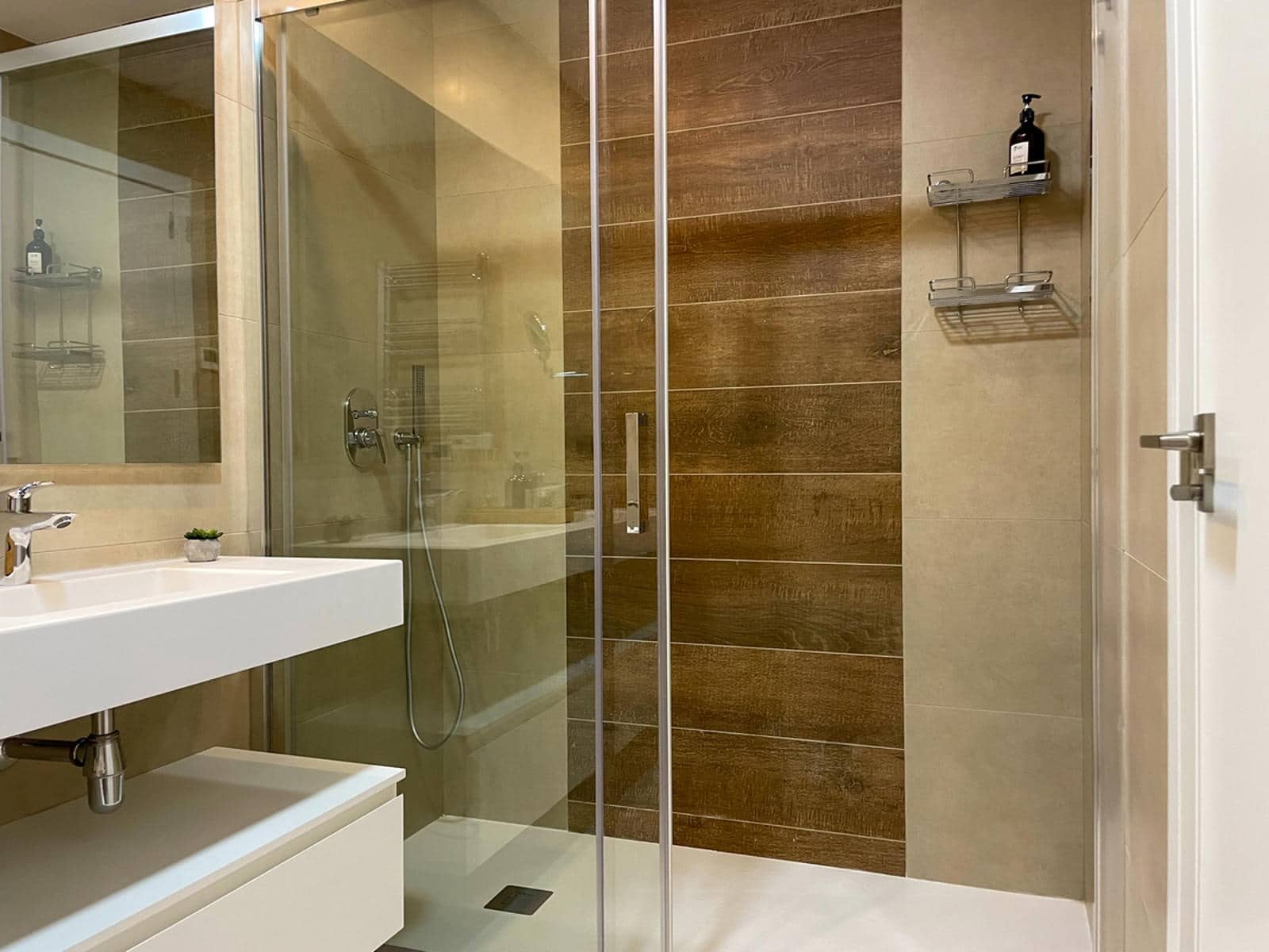 2 bedroom Apartment for sale in Benidorm with pool garage - € 599,000 (Ref: 9709220)