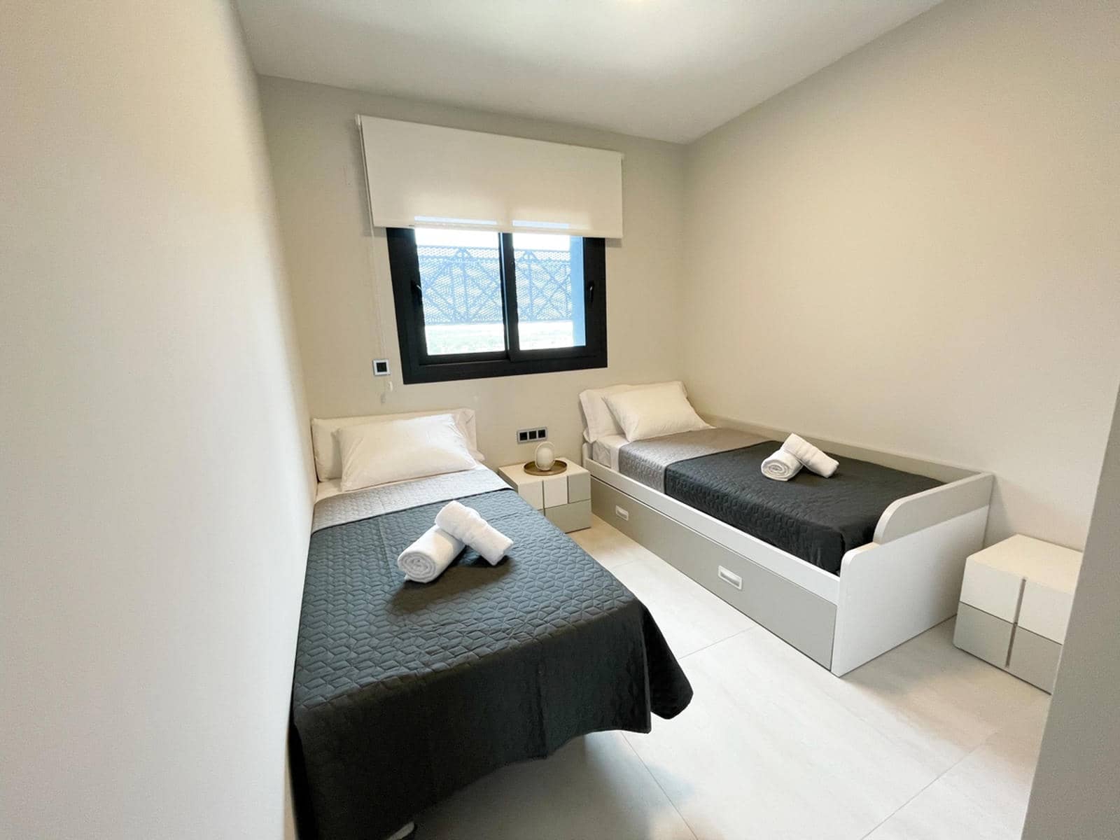 2 bedroom Apartment for sale in Benidorm with pool garage - € 599,000 (Ref: 9709220)