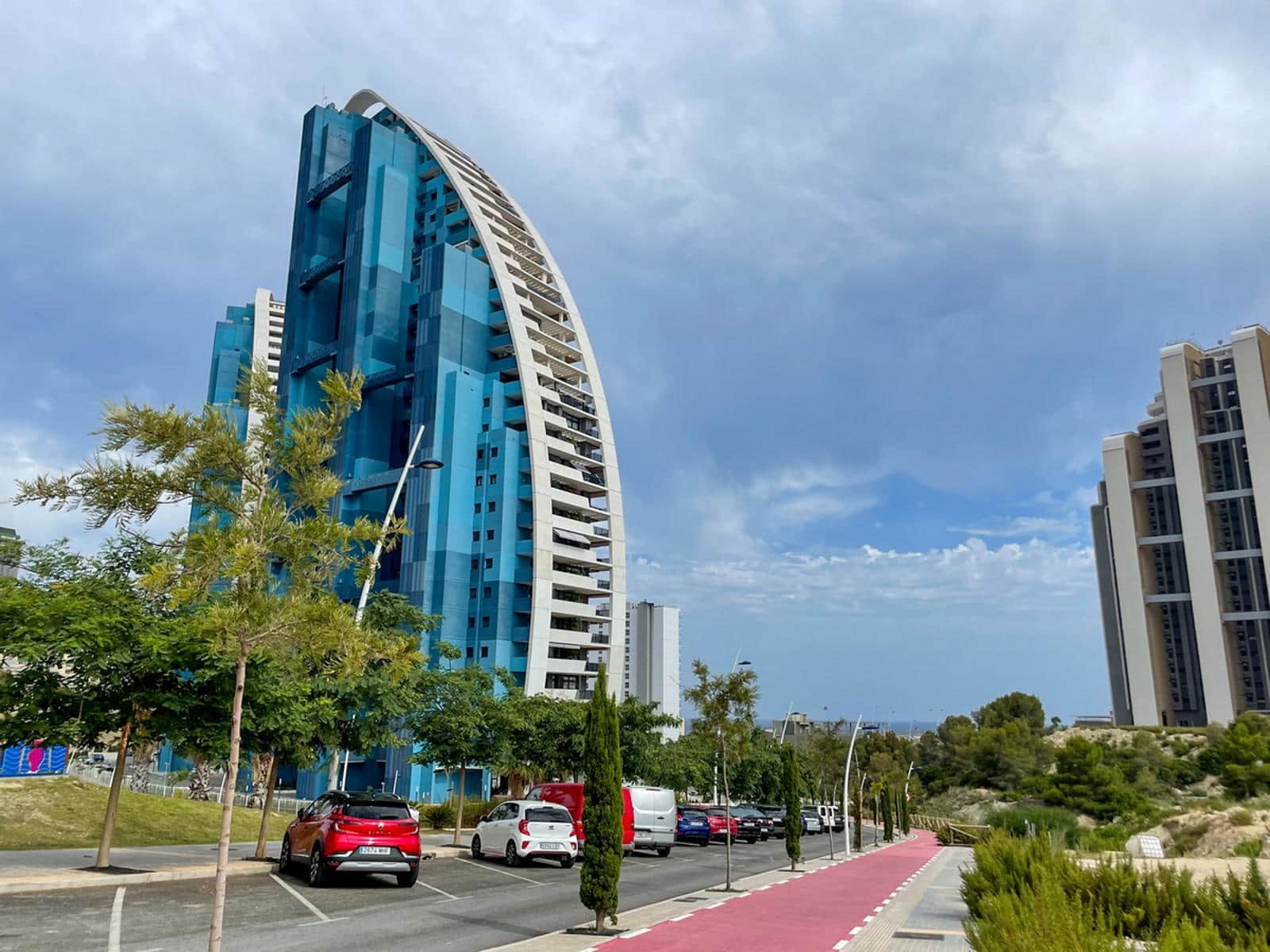 2 bedroom Apartment for sale in Benidorm with pool garage - € 599,000 (Ref: 9709220)