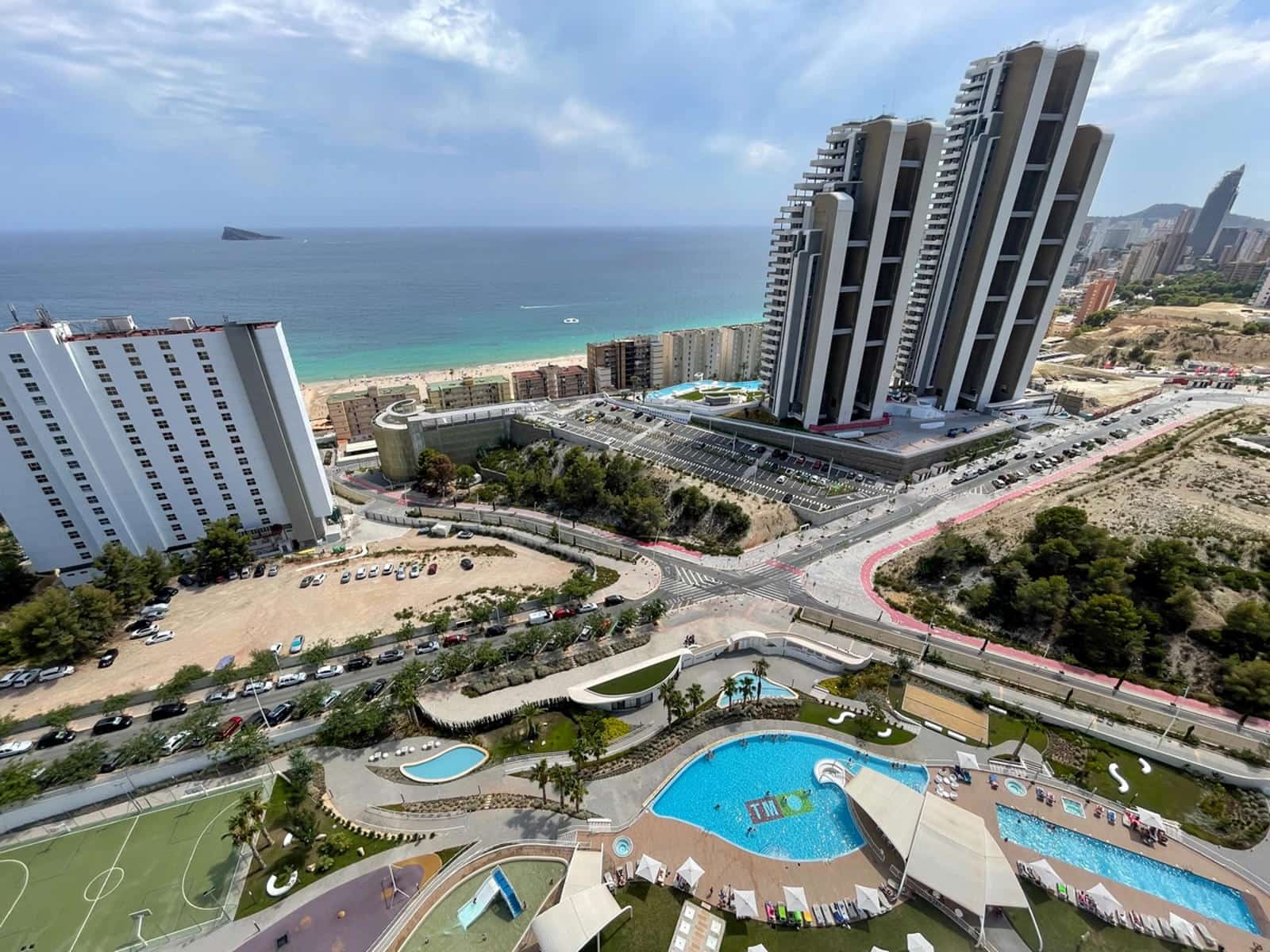 2 bedroom Apartment for sale in Benidorm with pool garage - € 599,000 (Ref: 9709220)