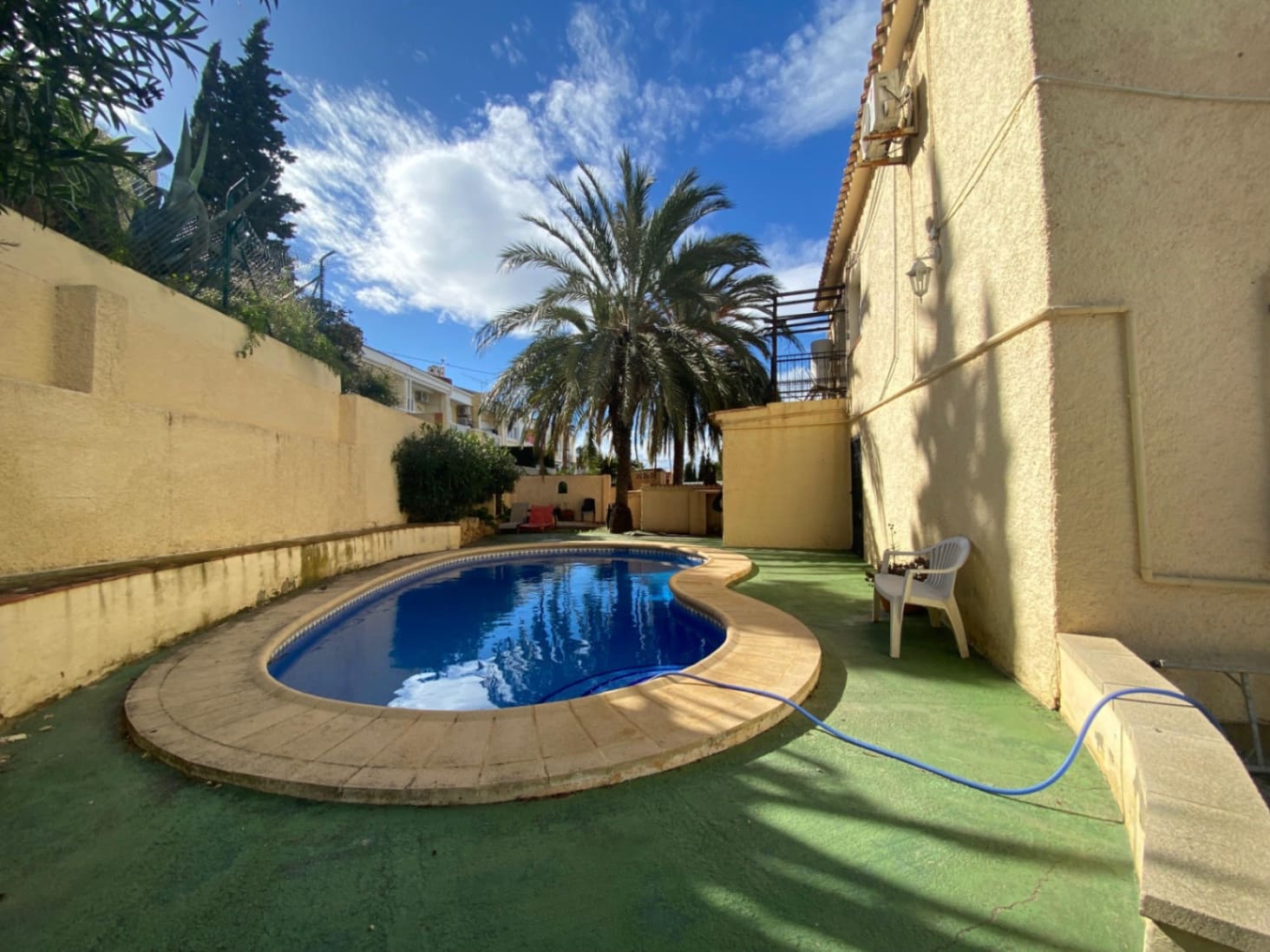 Apartment for sale in Albir with pool - € 170,000 (Ref: 9709221)