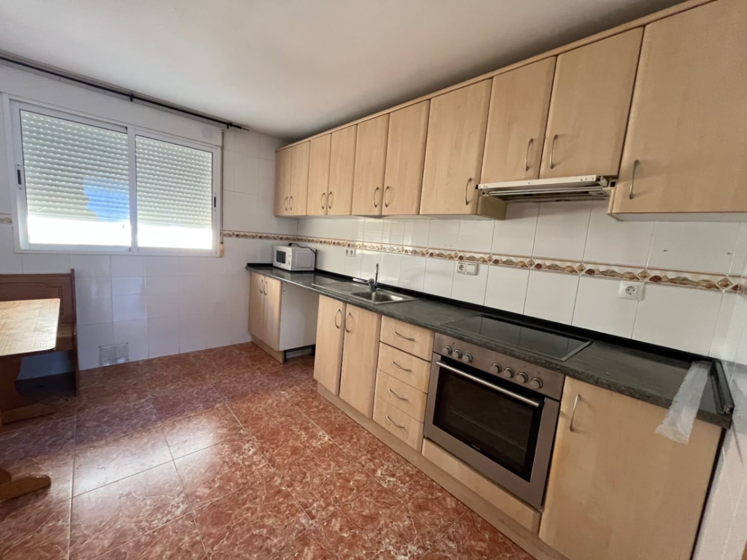 3 bedroom Apartment for rent in Alfaz del Pi / L'Alfas del Pi with garage - € 1,400 (Ref: 9771790)