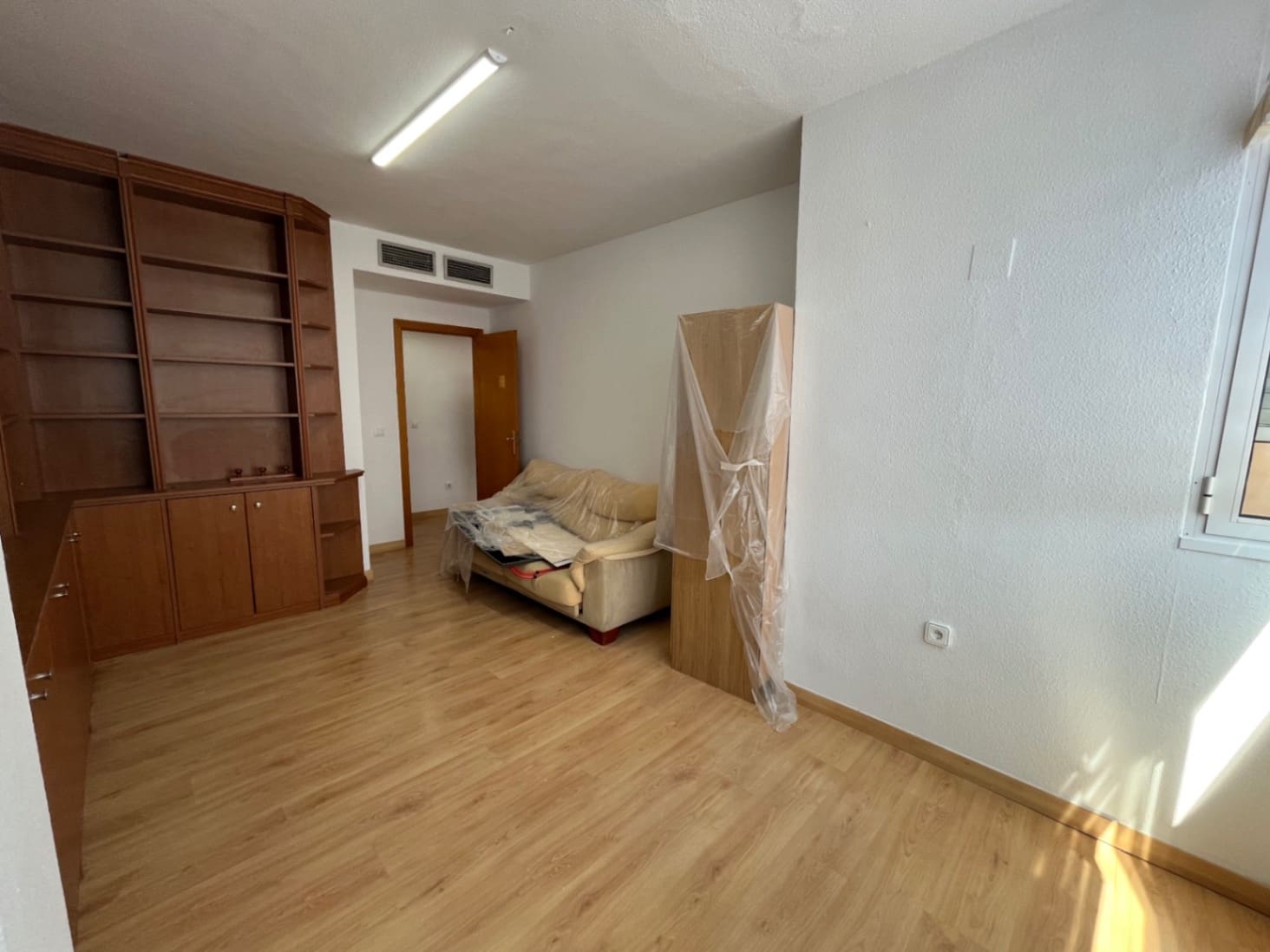 3 bedroom Apartment for rent in Alfaz del Pi / L'Alfas del Pi with garage - € 1,400 (Ref: 9771790)