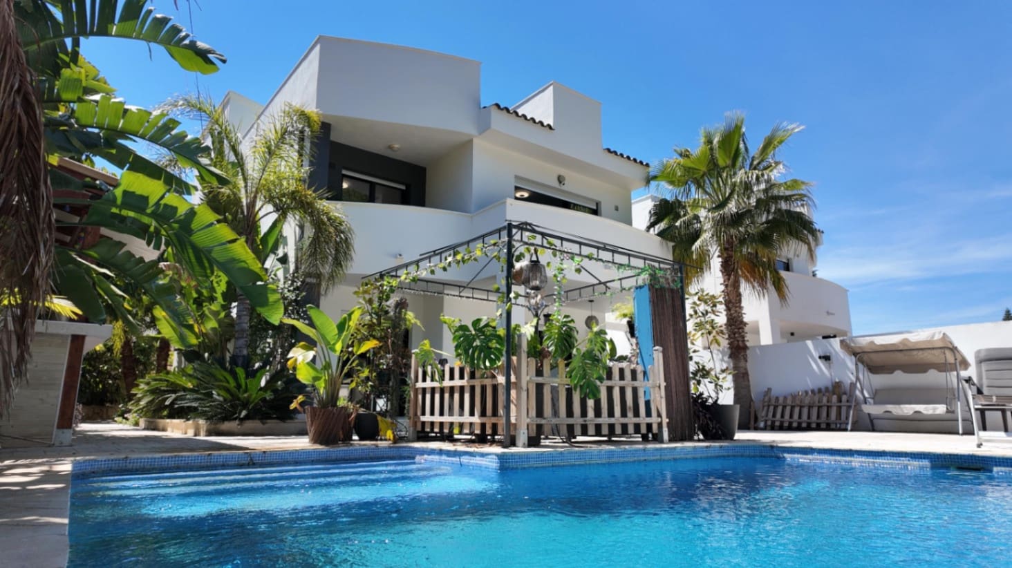 3 slaapkamer Villa te huur in Albir met zwembad garage - € 3.550 (Ref: 9787023)