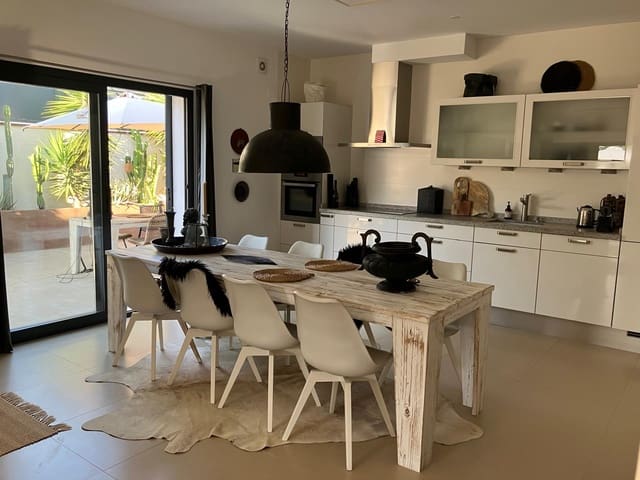 3 soveværelse Villa til salg i Albir, Alfaz del Pi / L'Alfàs del Pi med swimmingpool garage - € 795.000 (Ref: 9838478)