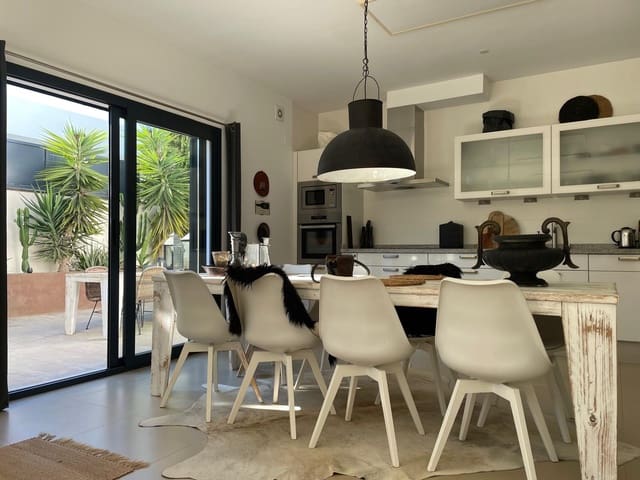 3 soveværelse Villa til salg i Albir, Alfaz del Pi / L'Alfàs del Pi med swimmingpool garage - € 795.000 (Ref: 9838478)