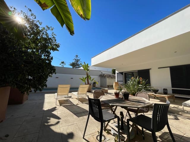 3 soveværelse Villa til salg i Albir, Alfaz del Pi / L'Alfàs del Pi med swimmingpool garage - € 795.000 (Ref: 9838478)
