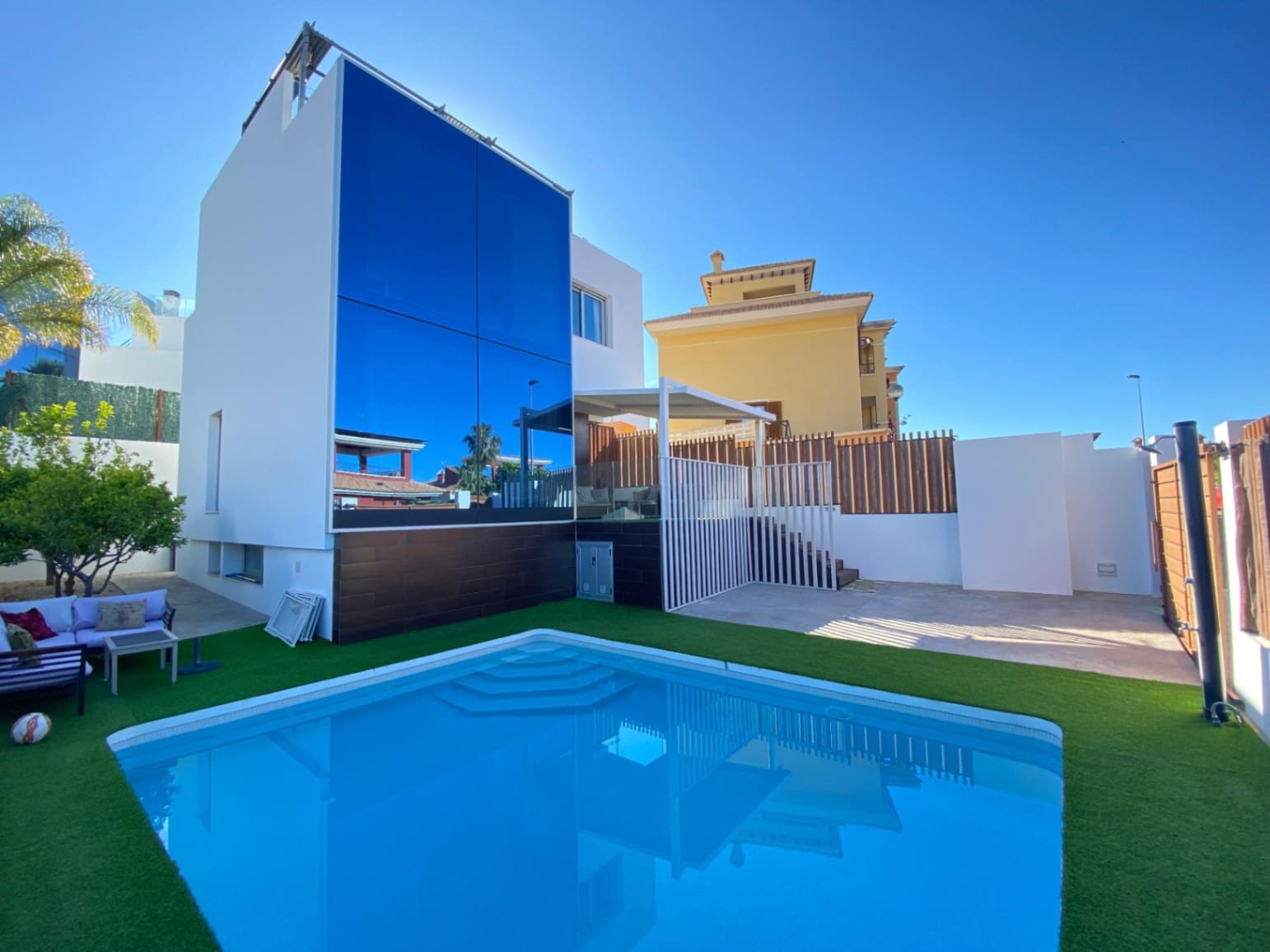 4 bedroom Villa for sale in Finestrat with pool garage - € 589,000 (Ref: 9854471)