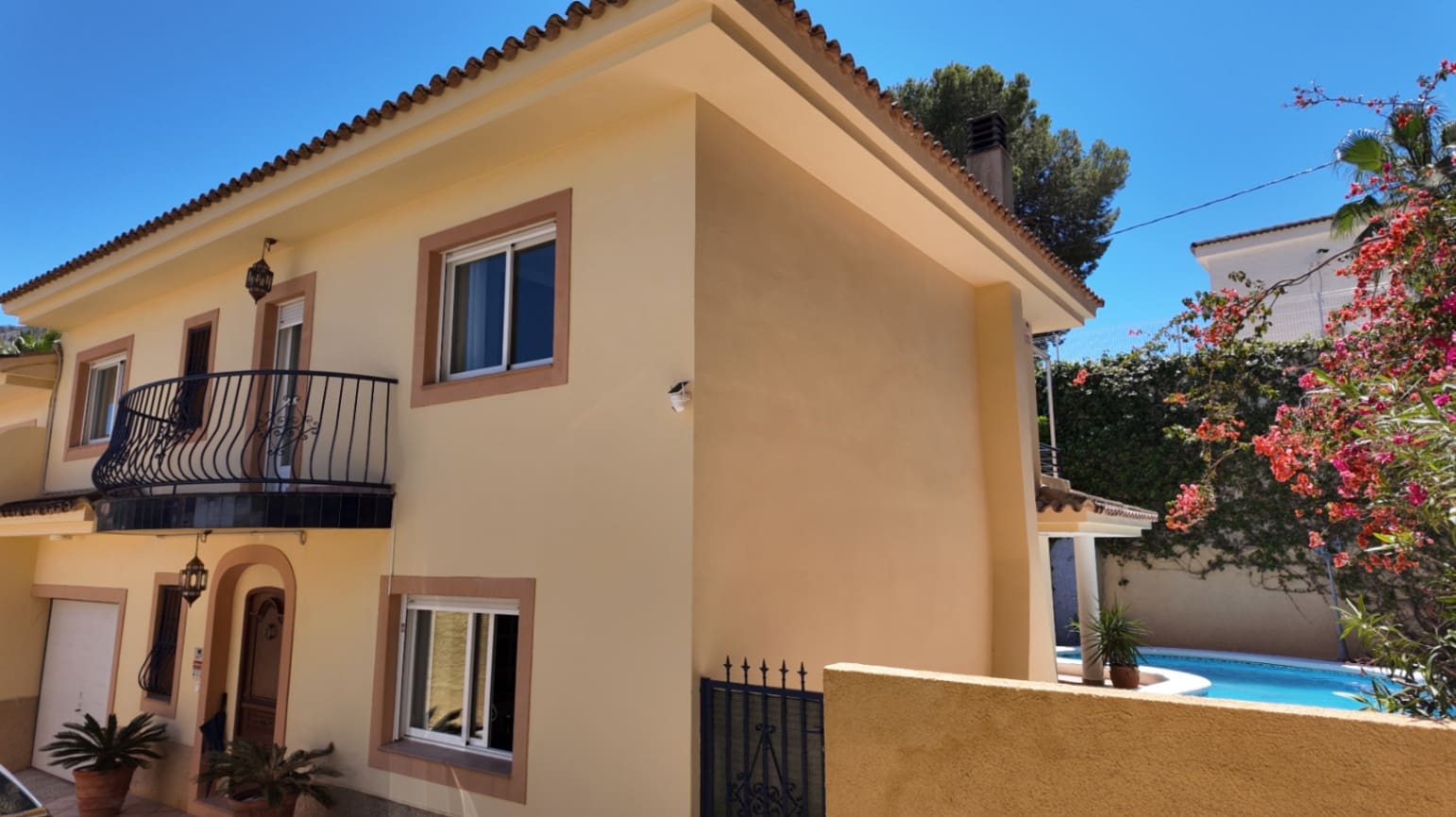 Casa de 4 habitaciones en Albir en venta con piscina garaje - 599.000 € (Ref: 9854472)