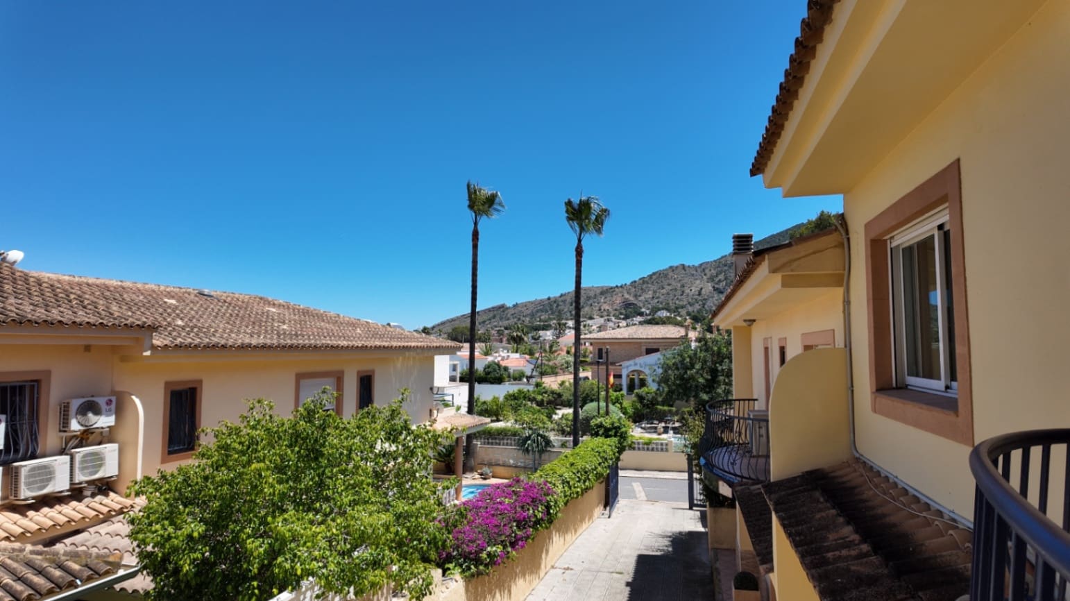 Casa de 4 habitaciones en Albir en venta con piscina garaje - 599.000 € (Ref: 9854472)