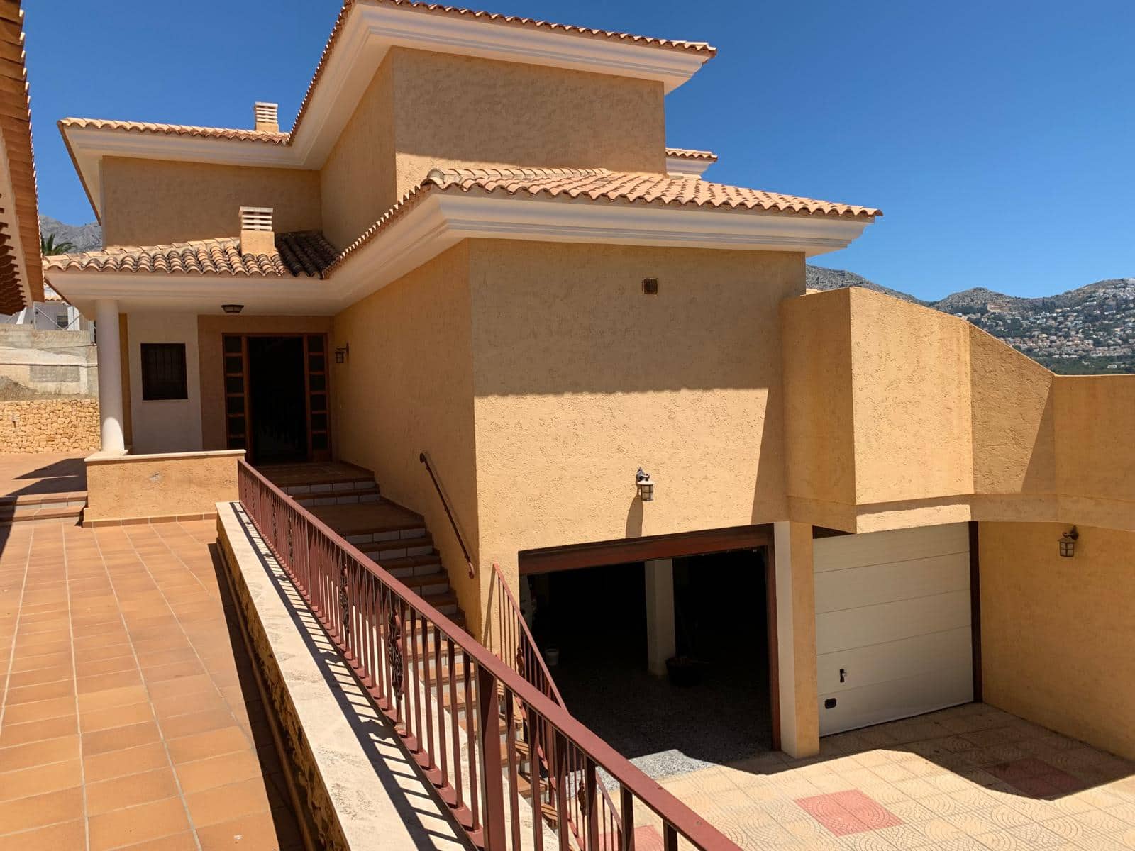 6 quarto Moradia para venda em Altea com piscina garagem - 1 800 000 € (Ref: 9874316)