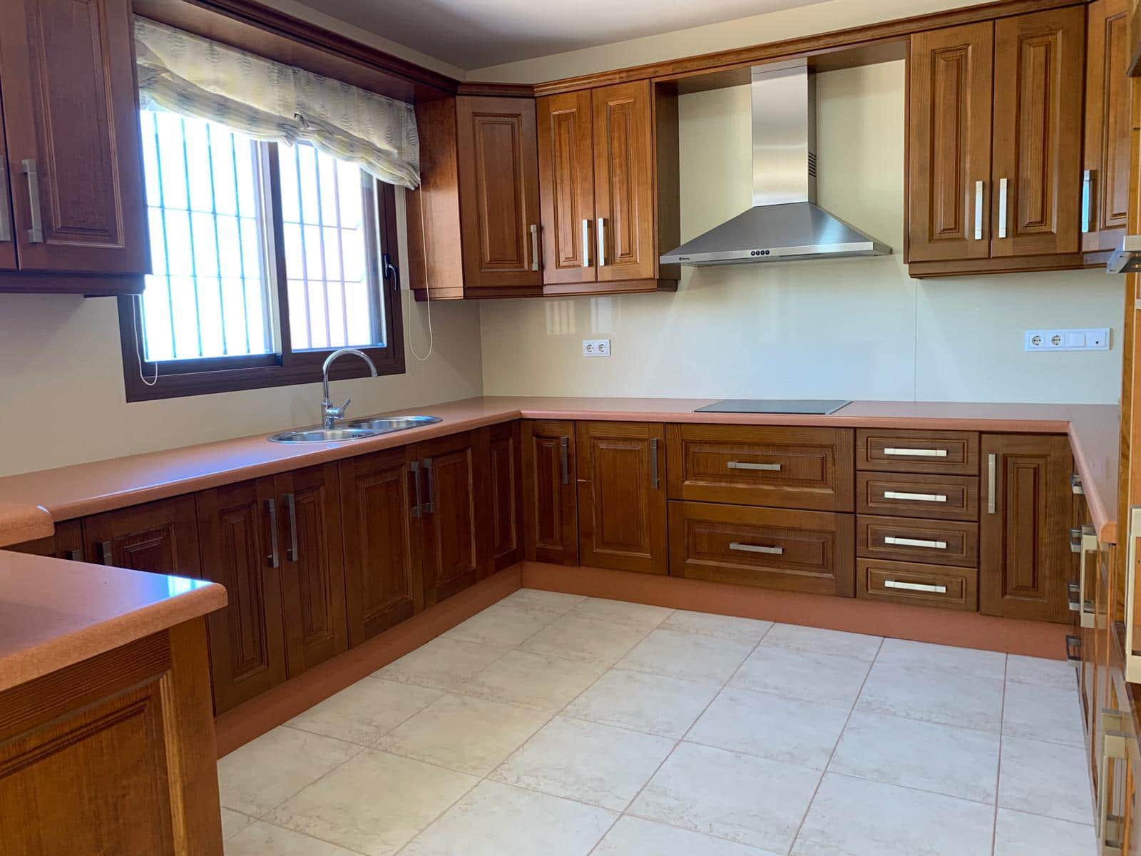 6 quarto Moradia para venda em Altea com piscina garagem - 1 800 000 € (Ref: 9874316)