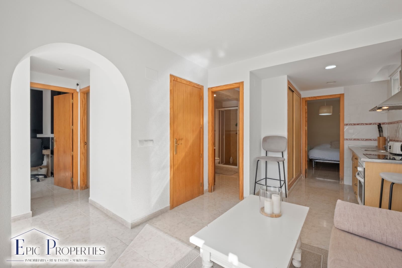 6 soveværelse Byhus til salg i La Nucia med swimmingpool garage - € 498.000 (Ref: 9905130)
